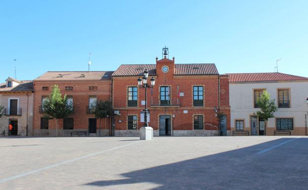 Detienen a un hombre cuando forzaba la cerradura de un estanco de Cigales con una radial