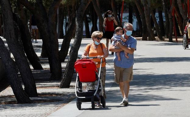 Ligar las pensiones al IPC y retrasar la vida laboral, claves de la reforma