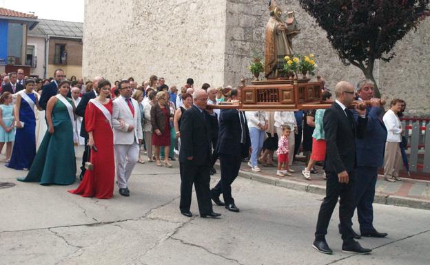 La imposición del pañuelo a los nacidos en 2019 abre hoy las fiestas de Pedrajas