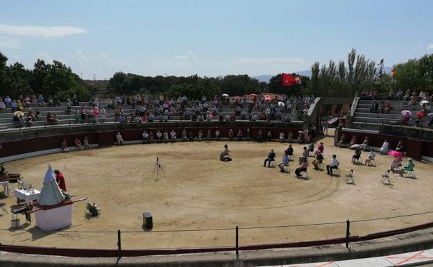 Misa y juegos en honor a San Bartolo