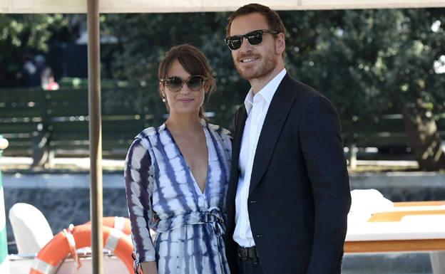 Michael Fassbender y Alicia Vikander disfrutan del verano con su hijo en Ibiza