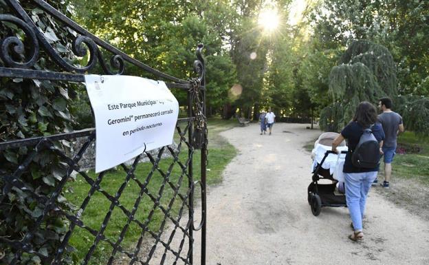 Queman dos contenedores y palmeras del parque Geromini en una nueva andanada vandálica en El Espinar