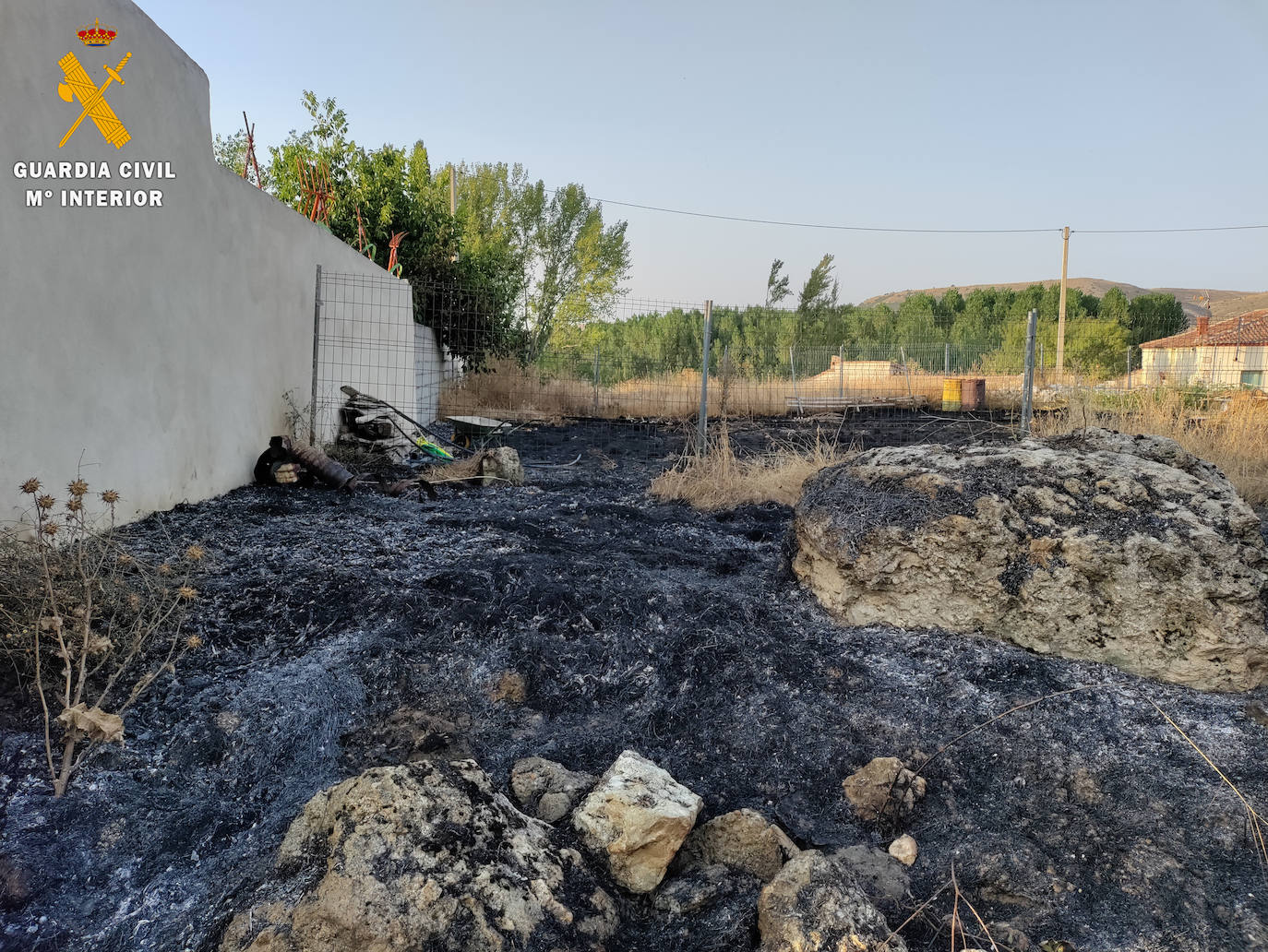 La Guardia Civil interviene en la rápida extinción de dos incendios en Carbonero el Mayor y en Fuentidueña