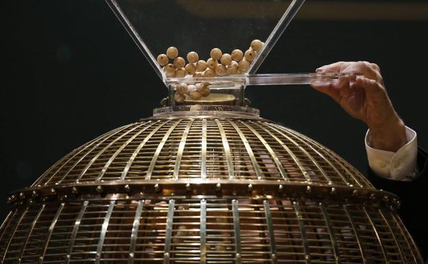 El primer premio de la Lotería Nacional cae en Valladolid y Burgos
