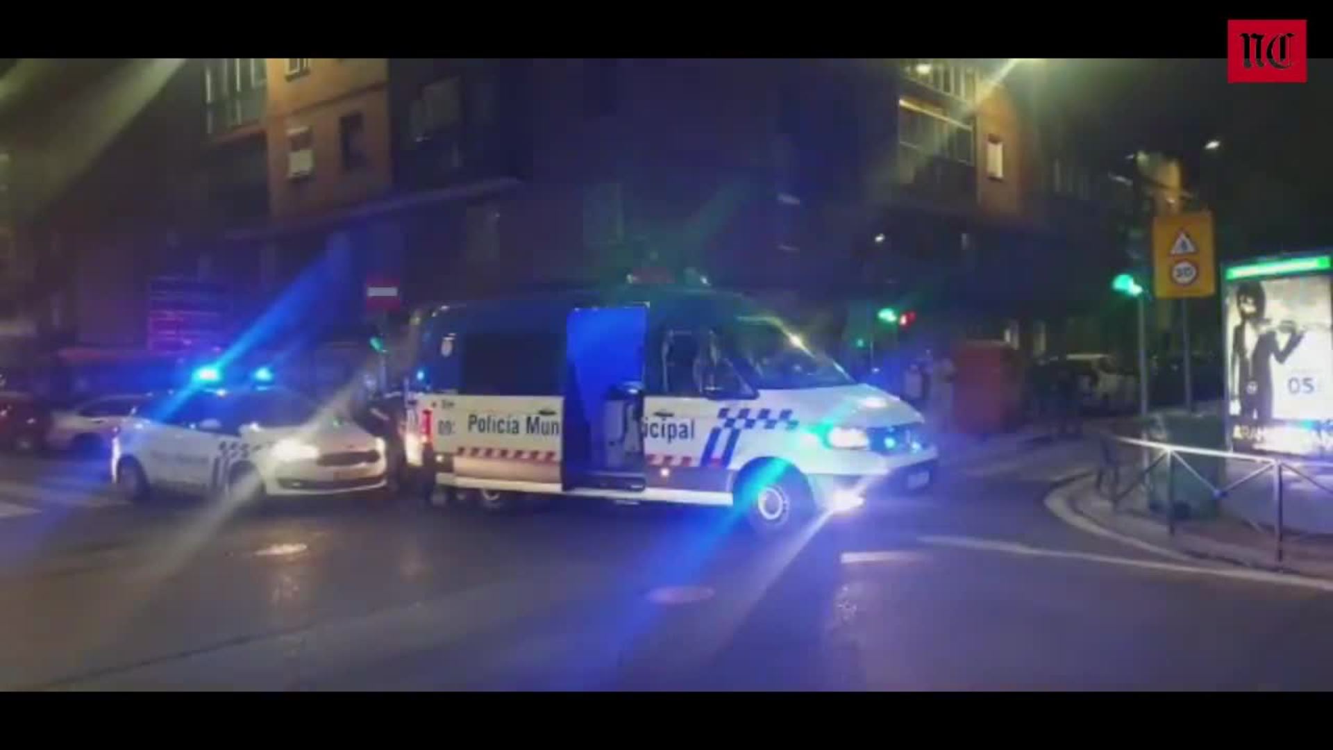 Un conductor huye tras chocar contra más de veinte coches aparcados en ...