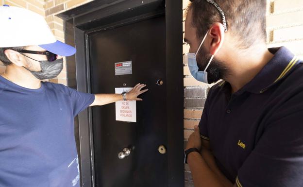 Un matrimonio de octogenarios denuncia la ocupación de su casa en La Cistérniga: «Estamos destrozados»