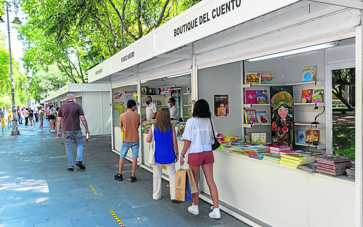 Los libreros aspiran en la feria de Palencia a refrendar el auge de la lectura en la pandemia