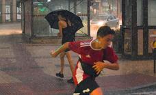 Una tormenta de verano causa cortes en los semáforos en Valladolid