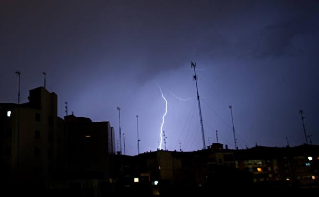 Doce consejos para saber qué hacer en caso de tormenta eléctrica