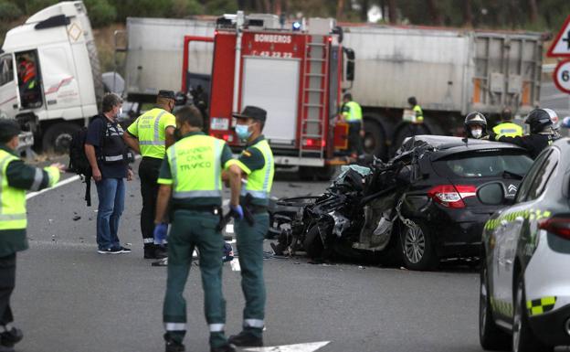 Fallecen un hombre de 83 años y una mujer de 75 en un accidente de tráfico en el puente Oñez
