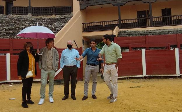 Los toreros 'El Cordobés' y Javier Conde presentan el cartel de toros de las Fiestas y Ferias en Béjar
