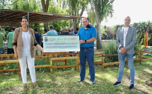 Proyecto Hombre recibe 1.180 euros de la recaudación de los conciertos solidarios de Santa Marta