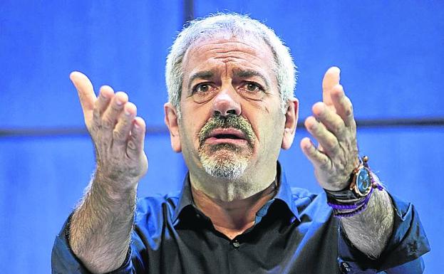 Carlos Sobera, que actúa hoy en Palencia: «Lo vemos todo con más intensidad, la vida son dos días»