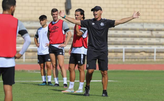 El Salamanca UDS, a iniciar con buen pie su andadura en la cuarta categoría nacional en la segunda era Calderón