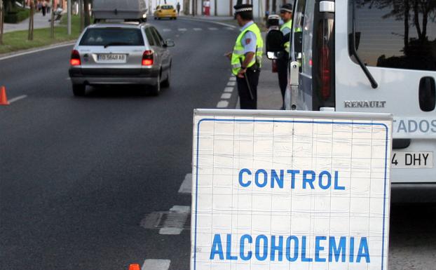La Policía Local detiene a un hombre en el barrio de Zamarramala por conducir borracho