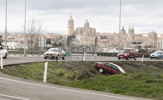 Más del 15% de los accidentes con víctimas en Salamanca registran en una rotonda