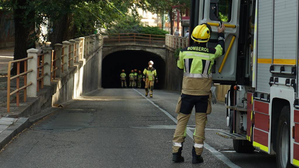 Un camión se queda atascado en el túnel de Labradores