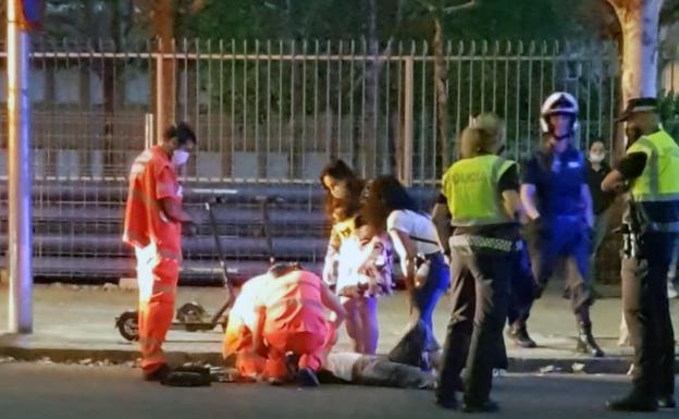 Herida grave una mujer de 59 años al sufrir un accidente con su patinete en Valladolid