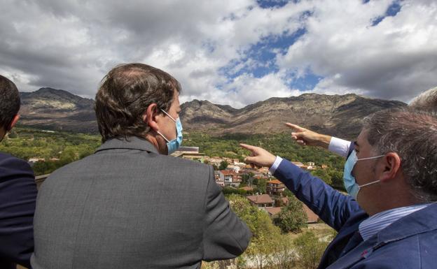 Mañueco anuncia 45 millones para construir parques comarcales de extinción de incendios
