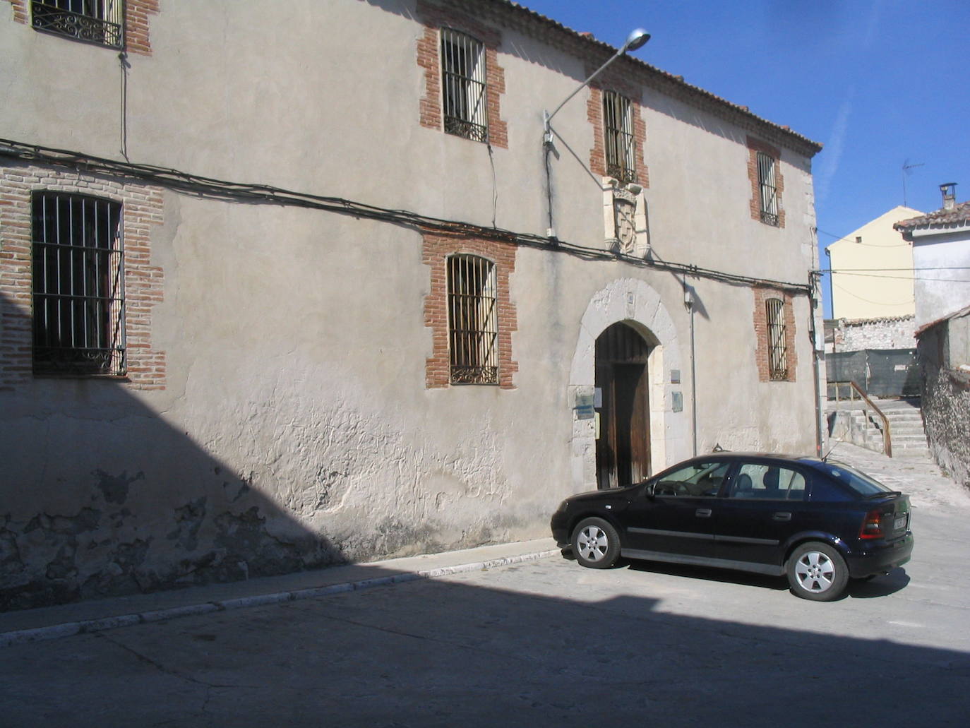 Preocupación en el Centro de Educación de Adultos tras bajar a la mitad el número de matrículas