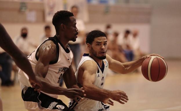 Las ausencias no dejan ver el nivel real del UEMC