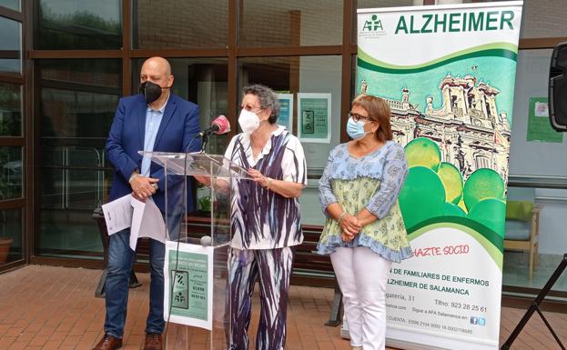 Mesas informativas y lectura de manifiesto, por el Día del Alzheimer