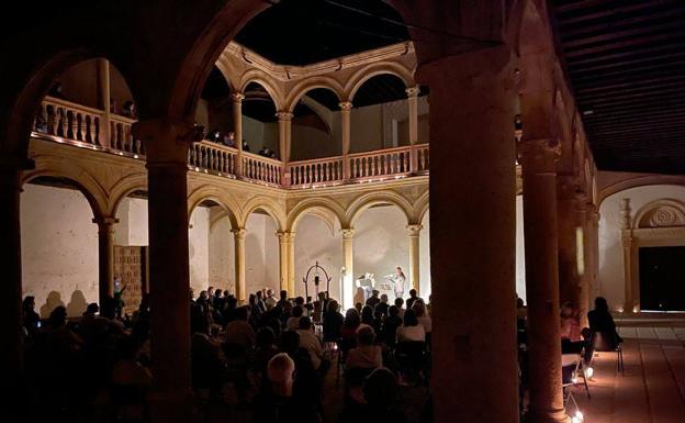 Grajal de Campos fusiona el vino con la cultura en su primer Festival Viñedos, Castillos y Monjes