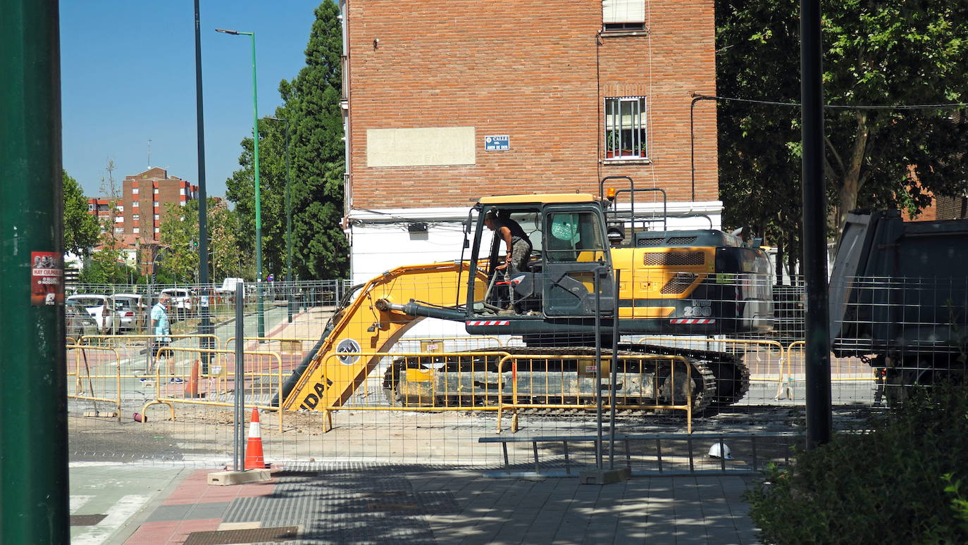 Cortes en la calle San Lorenzo para la pavimentación de la vía