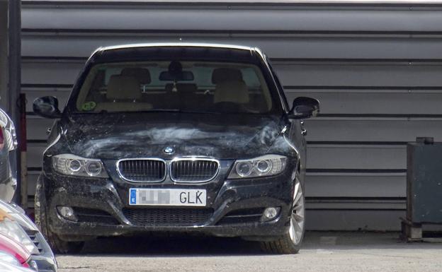 Recuperan el coche utilizado por la banda del BMW en el alunizaje del restaurante Popeyes de Valladolid