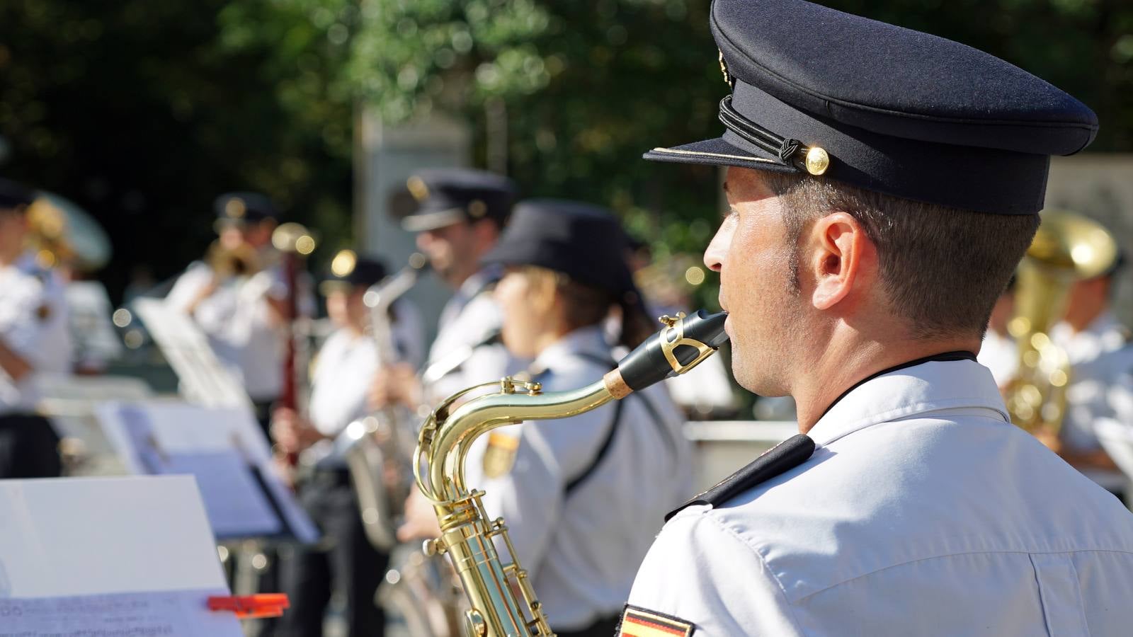 Exposición del Día de la Policía en la Acera de Recoletos de Valladolid