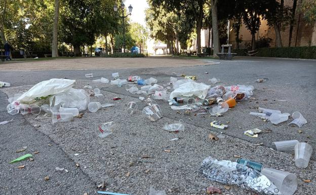 La Policía Local disuelve una pelea en el Paseo del Salón
