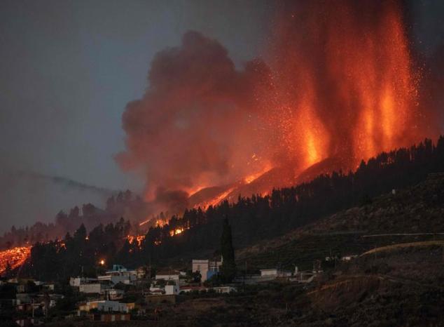 La erupción del volcán Cumbre Vieja, en imágenes