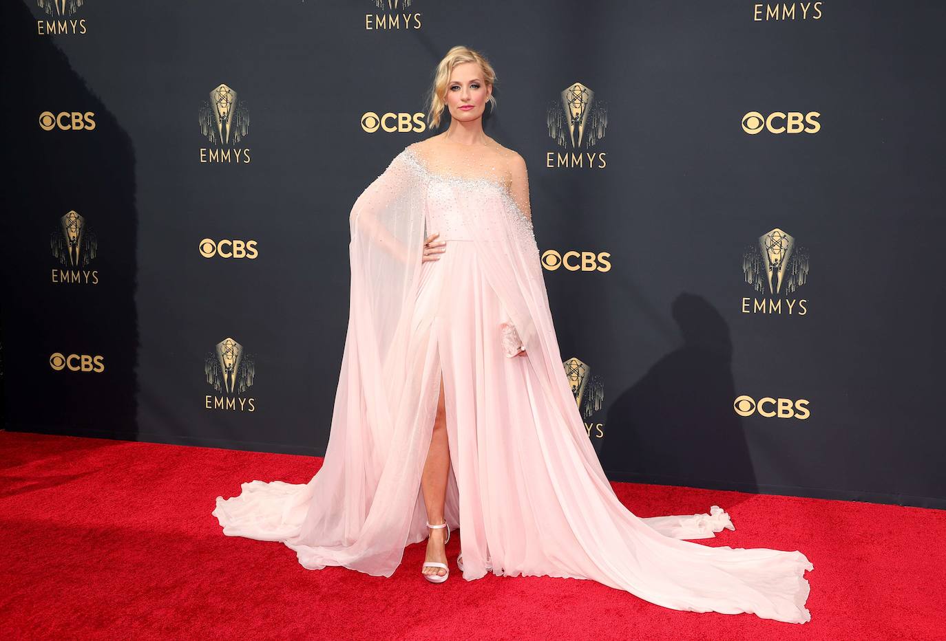 La alfombra roja de los Emmys, en imágenes