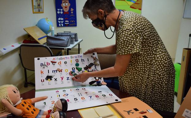Un total de 80 alumnos con discapacidad visual comienzan el curso en la provincia