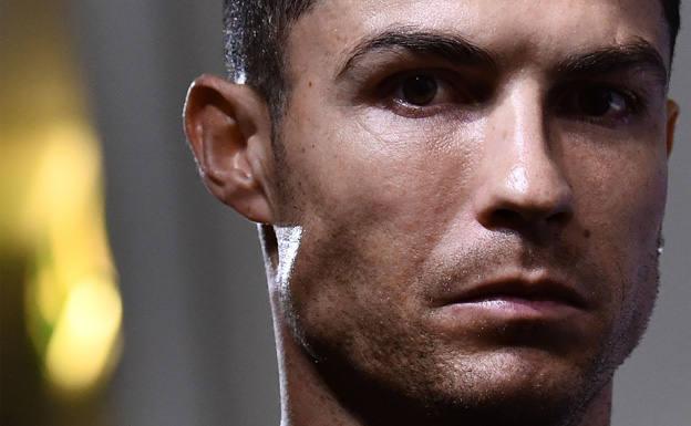 Una agente de viajes estafó 300.000 euros a Cristiano Ronaldo