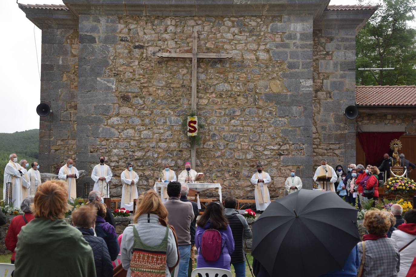 Los pueblos de La Peña festejan a medio gas la romería del Brezo