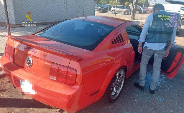 Cincuenta mil euros en tabaco, diez mil en perfumes... y un Ford Mustang