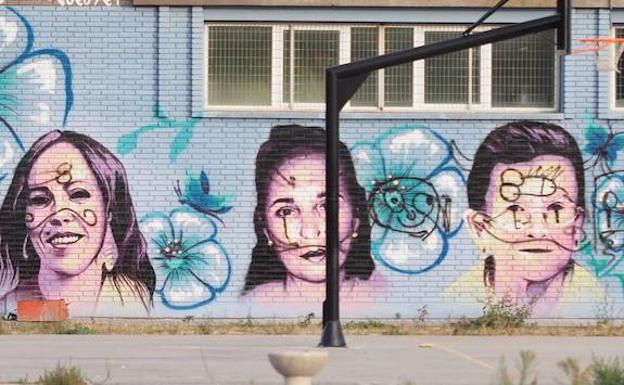 Vandalismo contra el mural feminista de Arrabal de Portillo en Valladolid