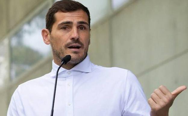 Iker Casillas graba el acoso que sufre cuando va a buscar a sus hijos al colegio