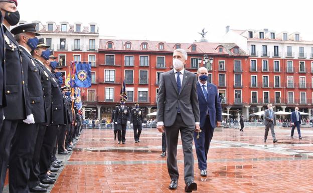 Fernando Grande-Marlaska preside los actos centrales del Día de la Policía en Valladolid