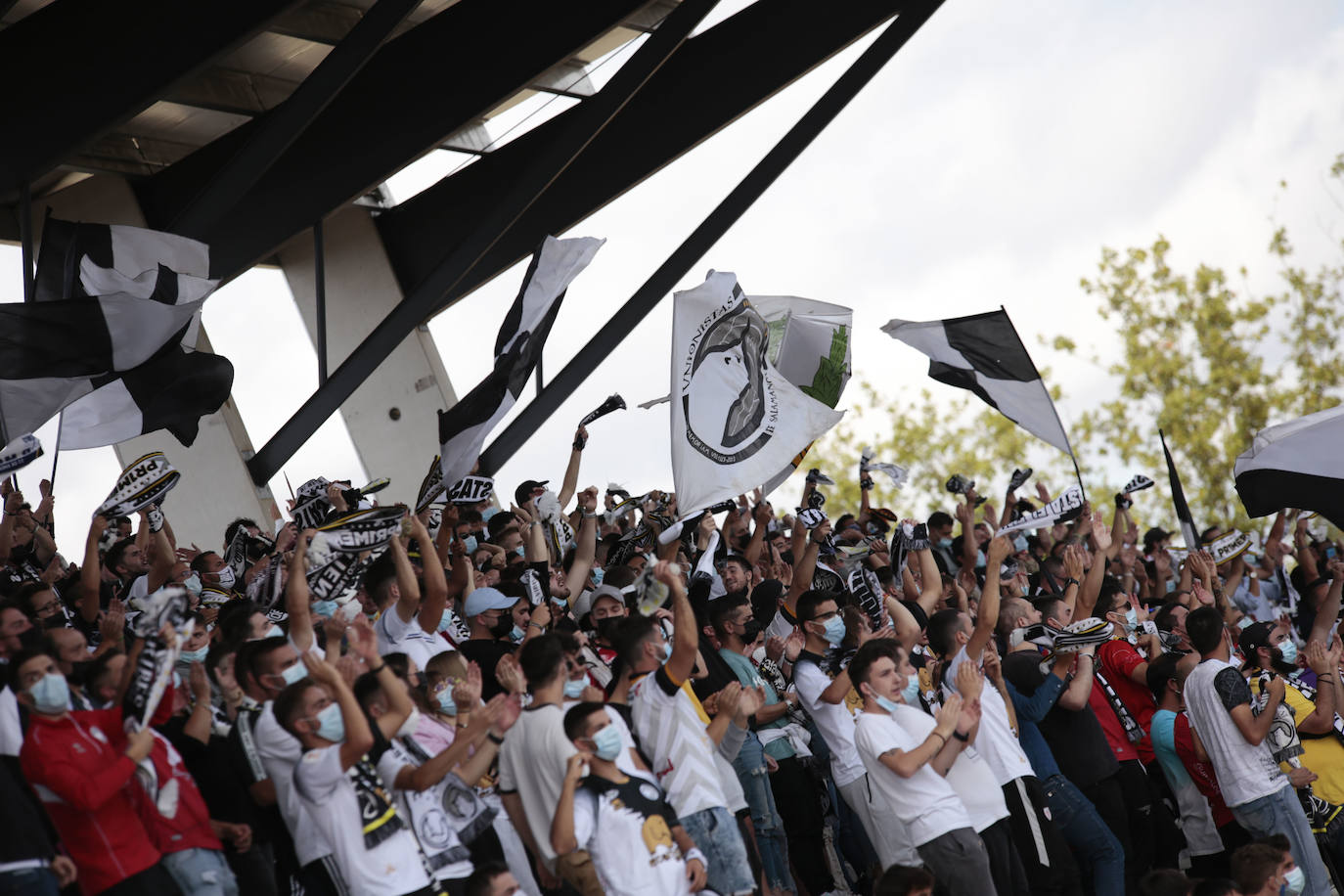 El gran detalle de la afición del Deportivo en Salamanca: «Más Unionistas, menos fútbol negocio»