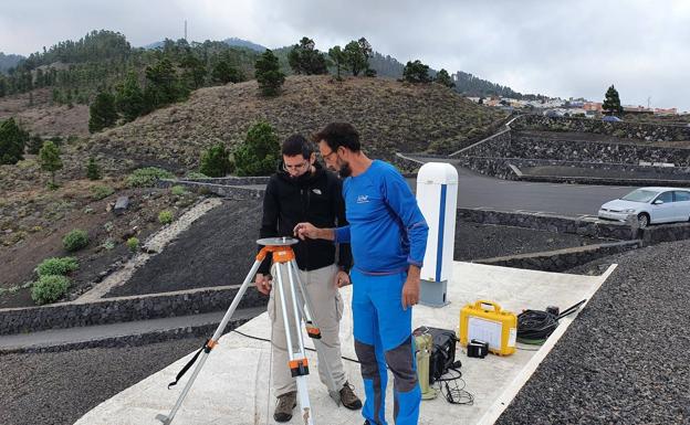 Expertos de la UVA monitorean las nubes de gases del volcán de La Palma