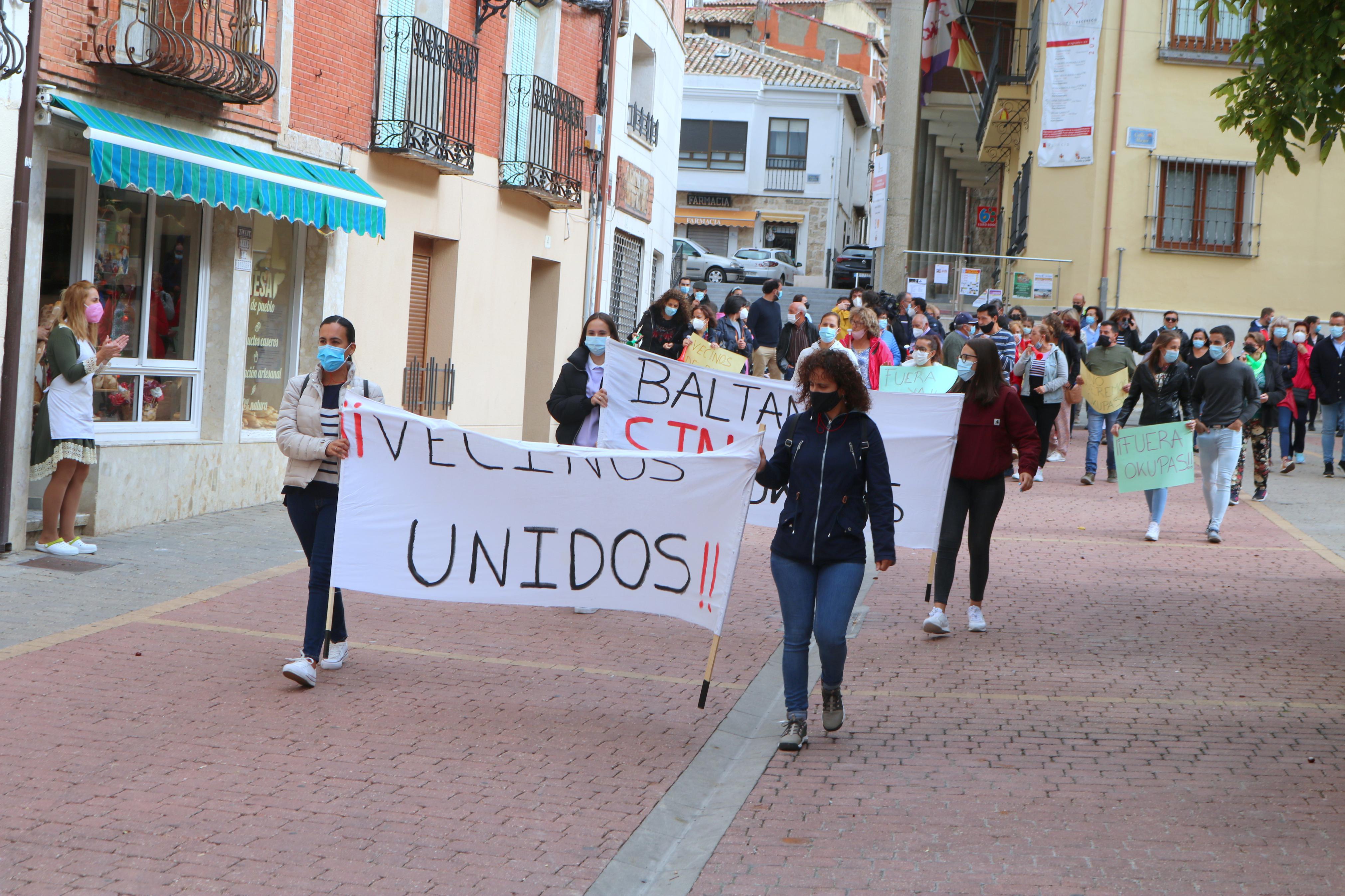 Baltanás prosigue las movilizaciones contra los okupas