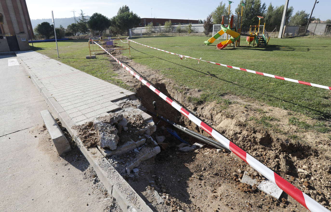 El reventón de una tubería en Venta de Baños dejó sin agua a numerosos vecinos