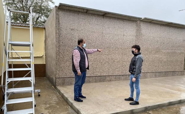 Guijuelo ya prepara su cementerio para el Día de Todos los Santos