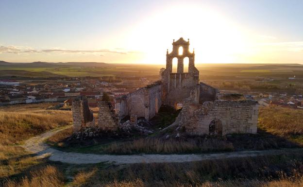 La asociación Arepa Mota recuperará las ruinas de la iglesia del Salvador