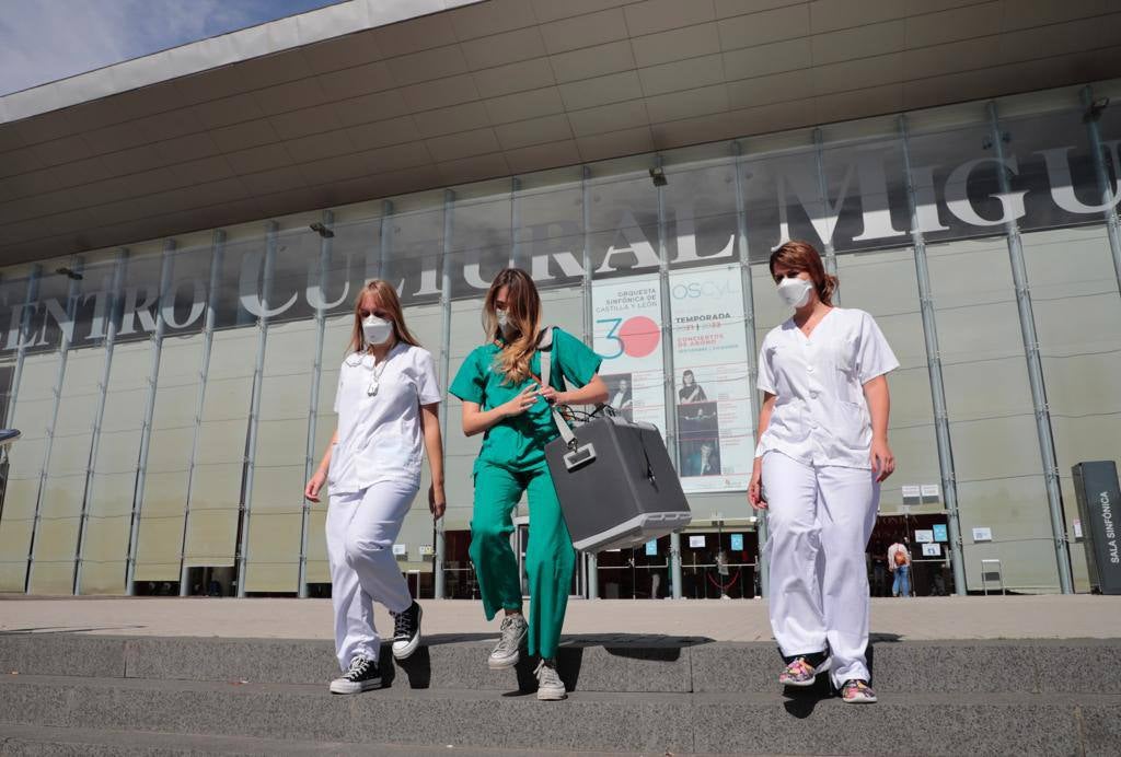 El Centro Cultural Miguel Delibes de Valladolid cierra sus puertas como 'vacunódromo'
