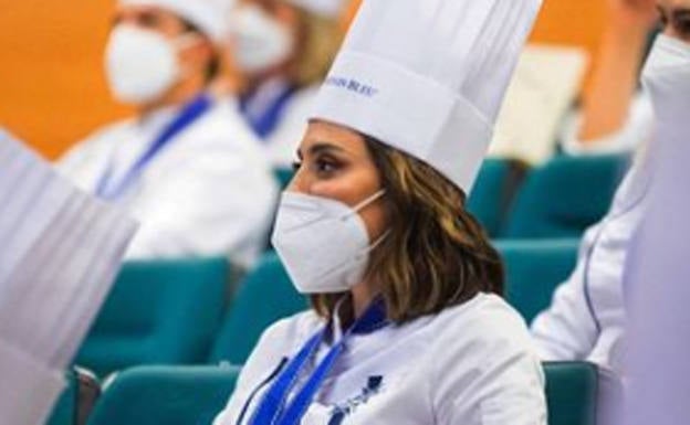 Vargas Llosa, Isabel Preylser e Íñigo Onieva arropan a Tamara Falcó en su graduación como chef