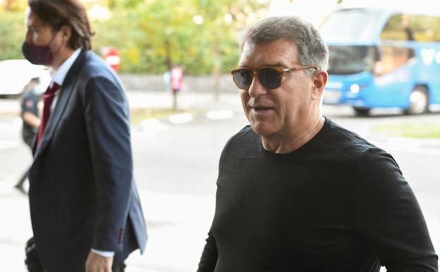 Laporta da otro giro de timón y respalda a Koeman