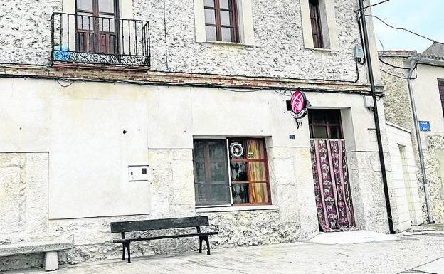 El Ayuntamiento de Cuéllar licita el arrendamiento del bar de Escarabajosa por 50 euros al año
